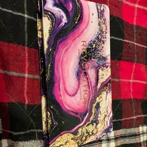 Makeup Revolution Utopia palette